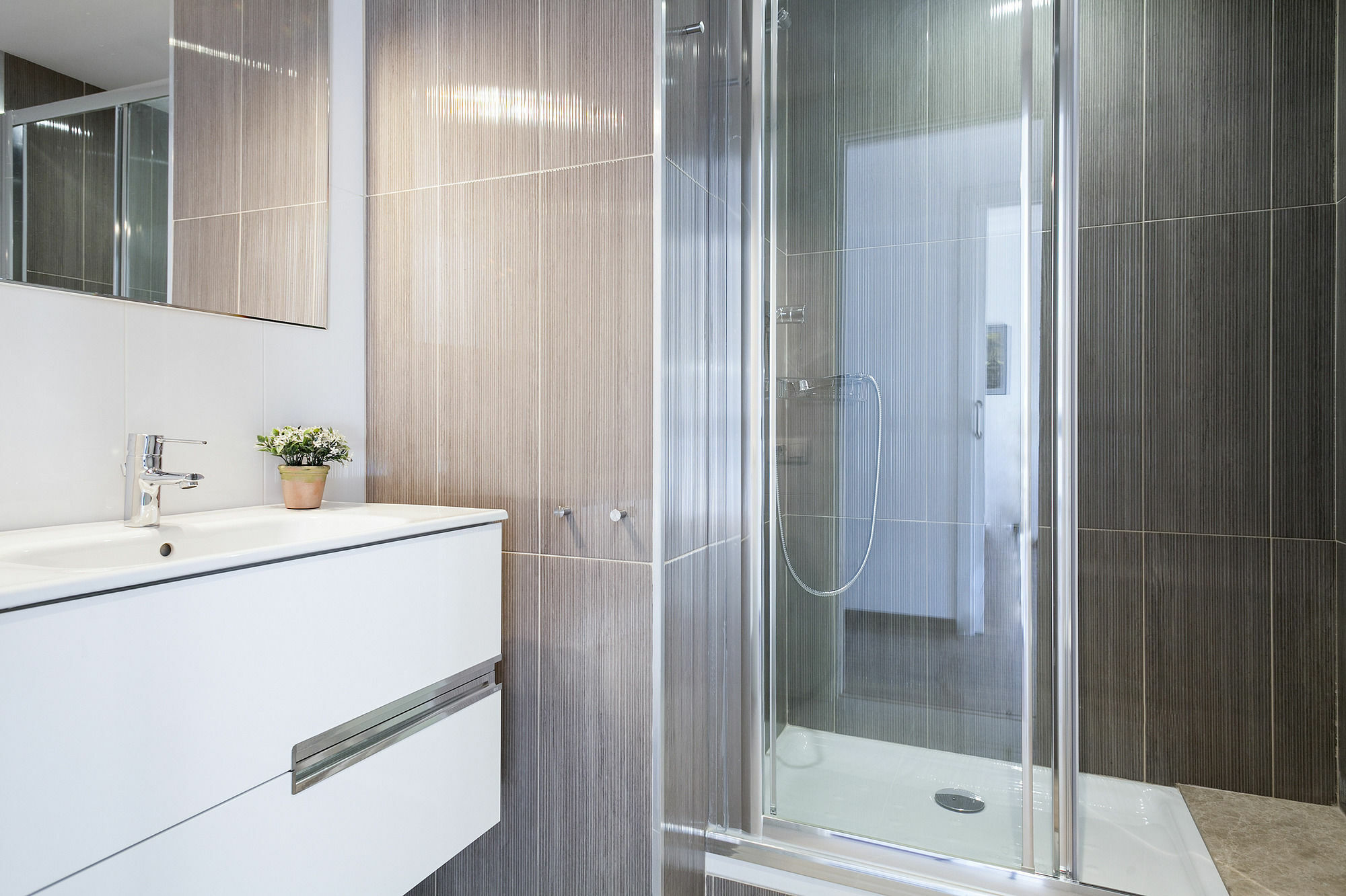 Sleep Bailen By Stay Barcelona Bagian luar foto